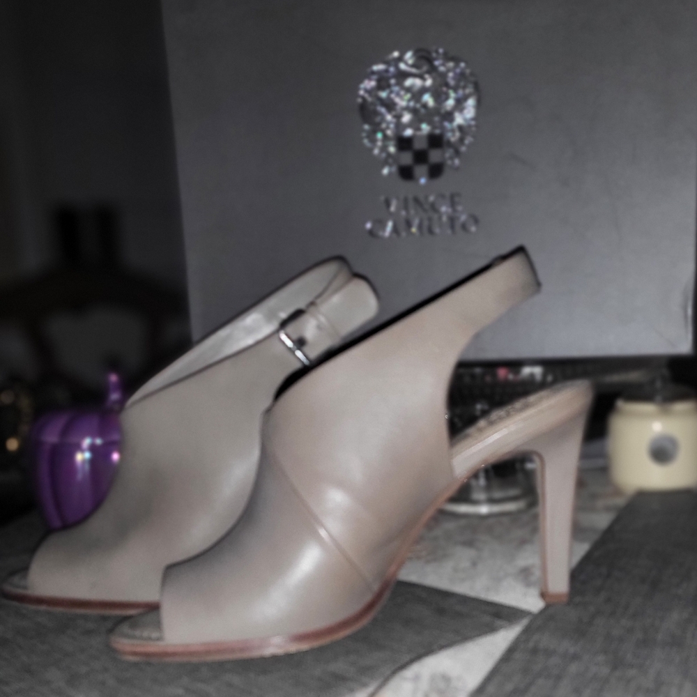 Vince Camutoes Sling Back 3inch High Heel Shoes